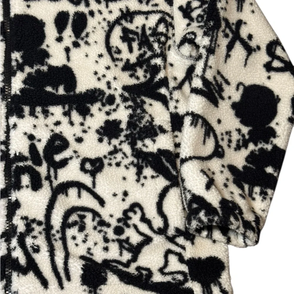 H&M x Peanuts Men’s Oversized Graffiti Black & Cream Sherpa Jacket Size Medium